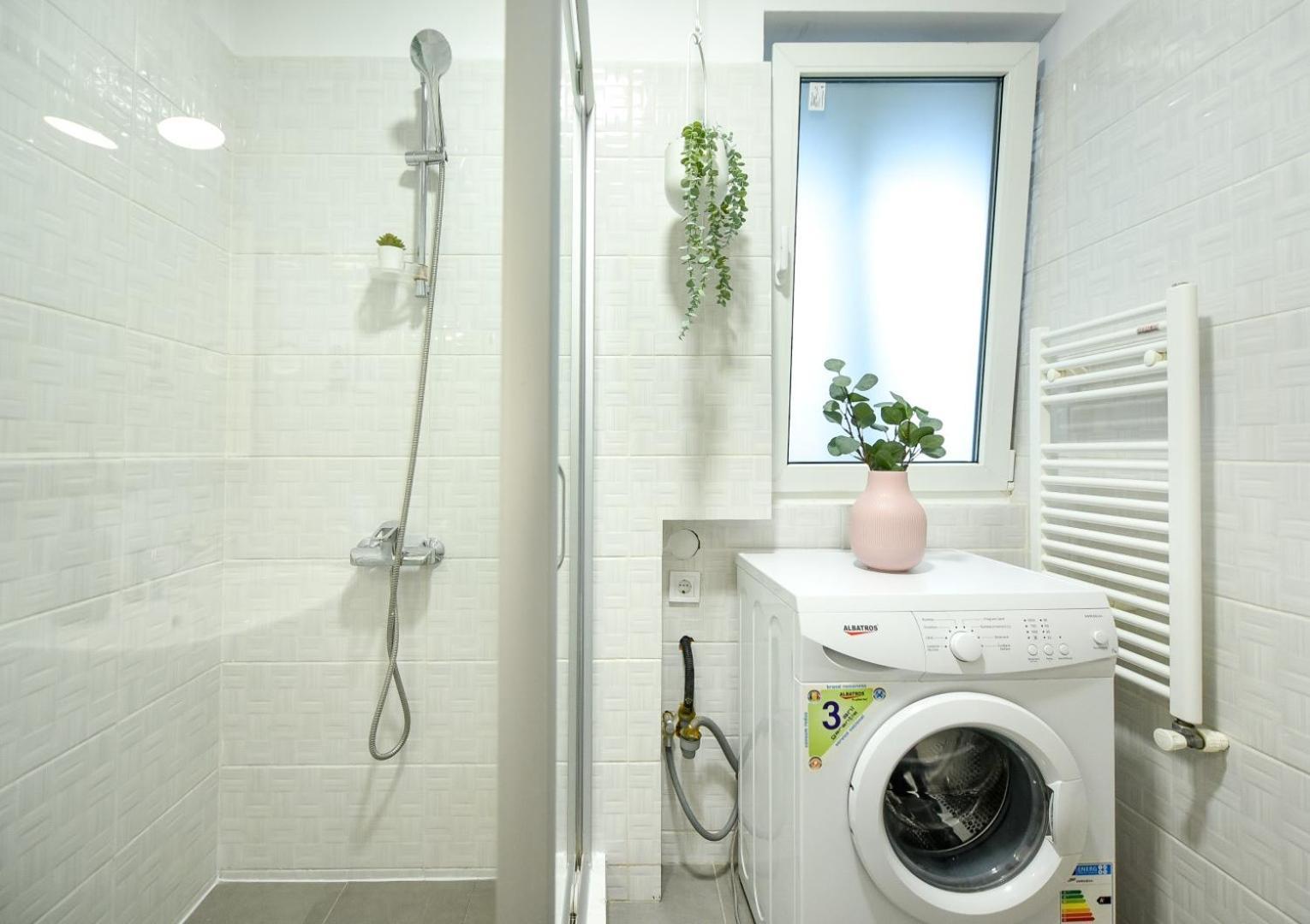 Bucharest's Heartbeat - Cozy On Smardan Street Apartment *